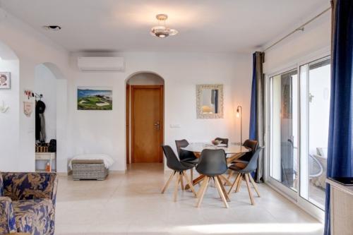 eagle_living_view3