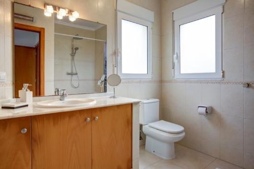eagle_master_bathr_view_2